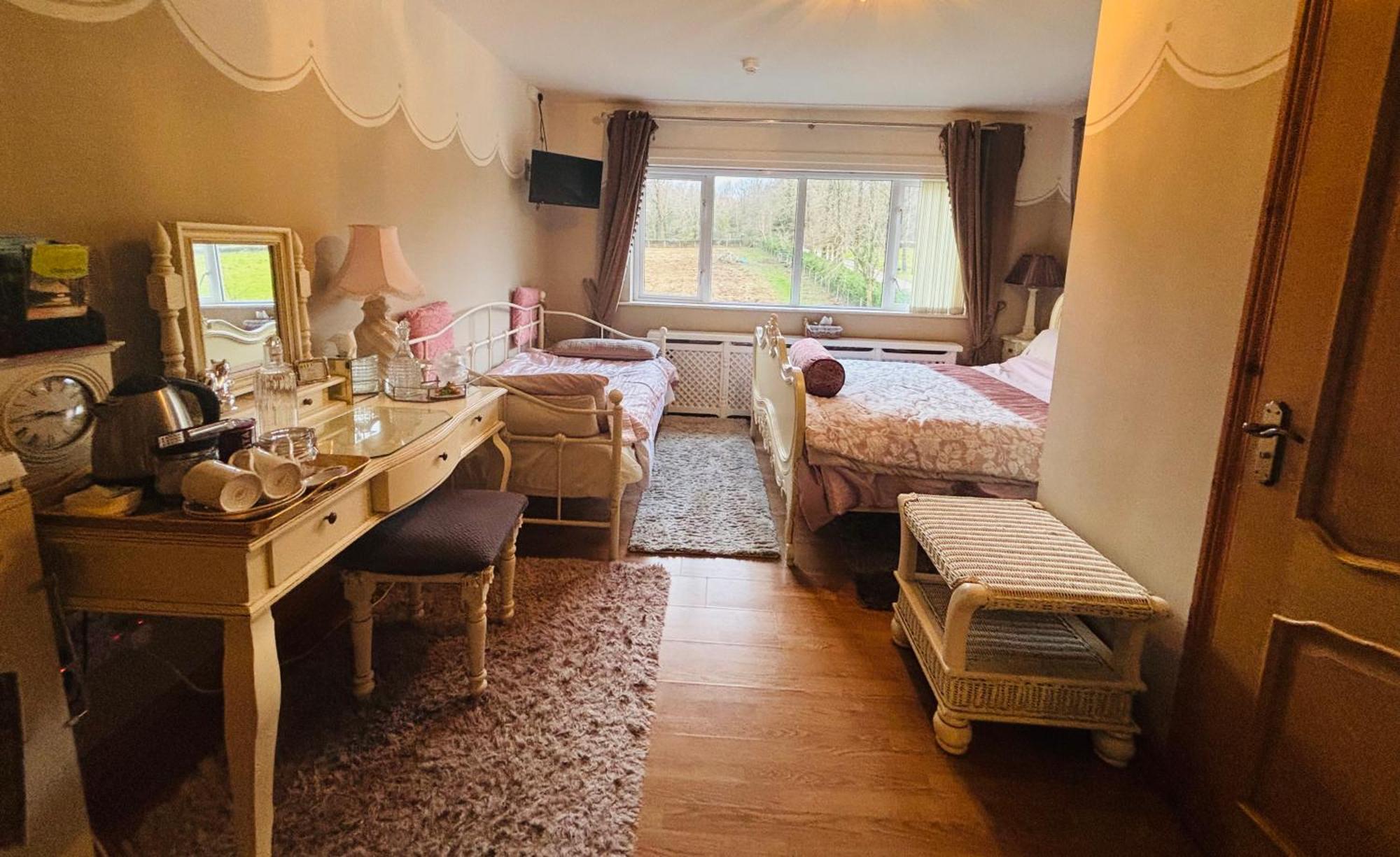 Bed and Breakfast Arch House Florencecourt Esterno foto